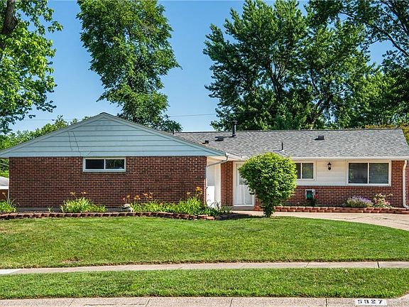 2nd image of 5927 Corsica Dr