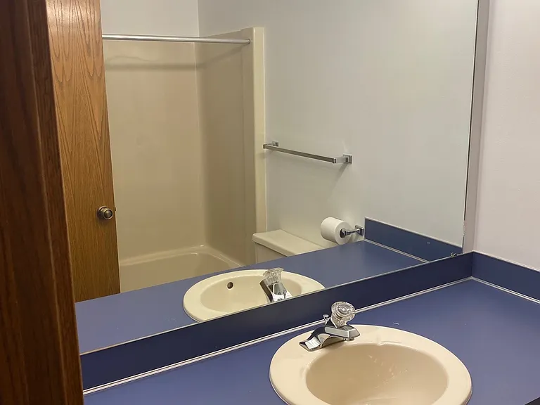 4813 Russell St — Photo 13