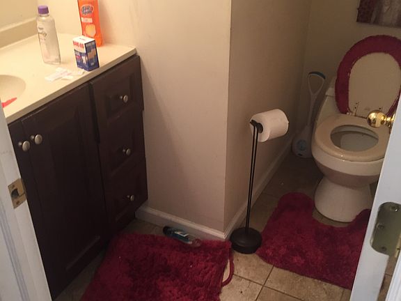 2nd image of 28560 Wexford Dr