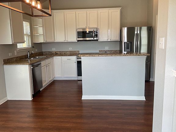 2nd image of 3302 Greyfriar Dr