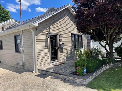 1035 Braxton Street, Uniondale, NY, 11553