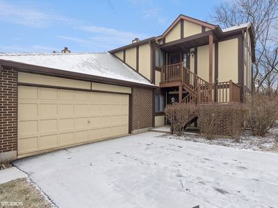 377 Sandhurst Cir APT 6, Glen Ellyn, IL, 60137