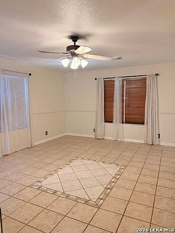 4 bed, 2.0 bath, 2180 sqft, $1,850 — Photo 2
