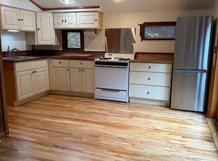 99 Shop Rd #B, Redway, CA 95560