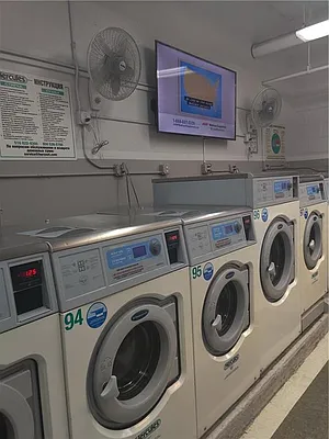 Sold by Maximillion Realty, Inc. | media 39