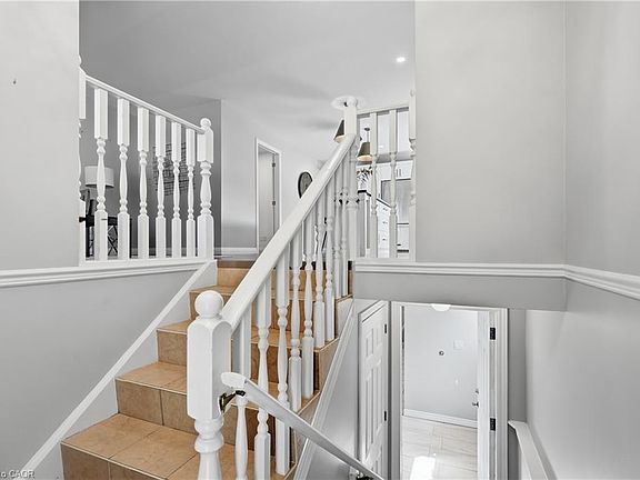 4th image of 4533 Carriage Rd