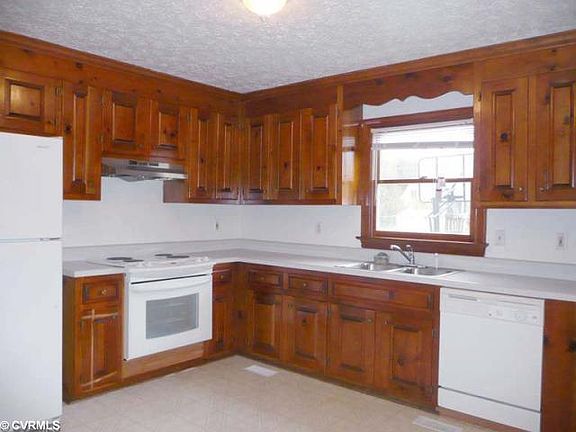 4th image of 8006 Sycamore Ln