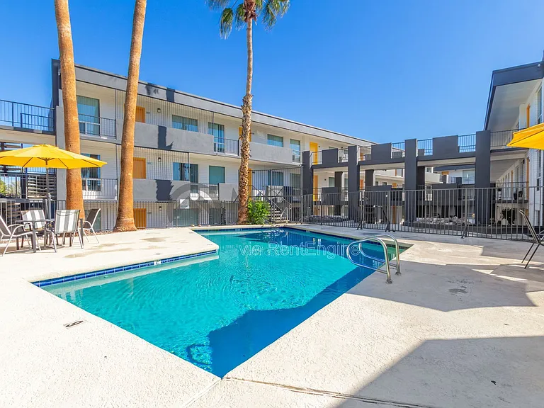 Radius Apartments — Photo 15