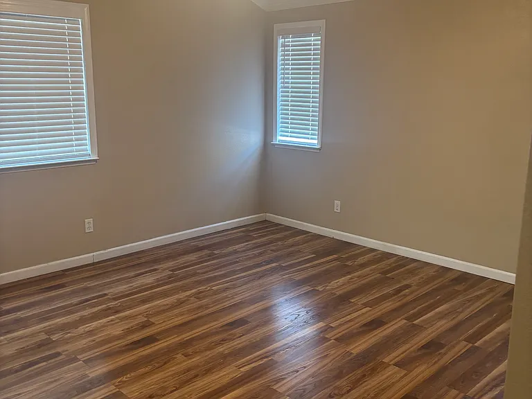6769 N Constance Ave — Photo 20