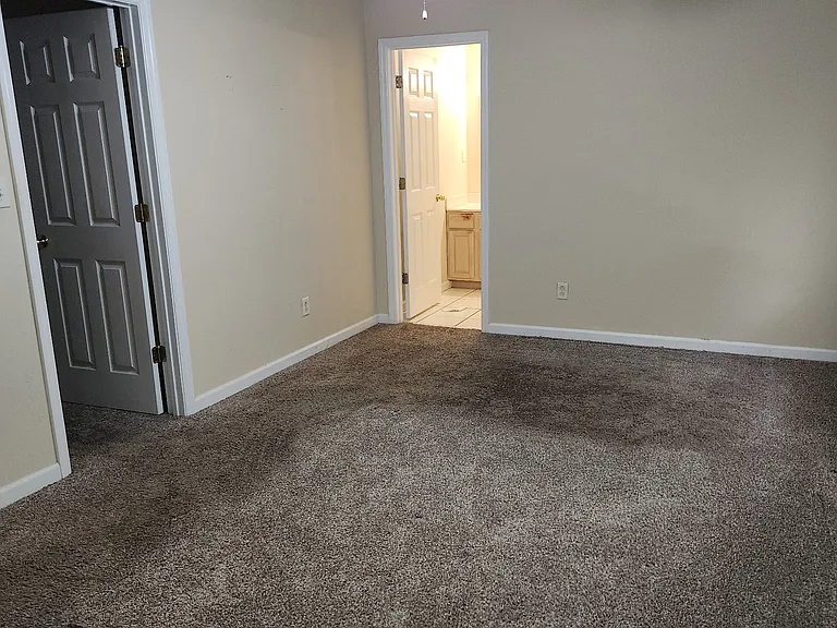 107 Pollard Dr — Photo 7
