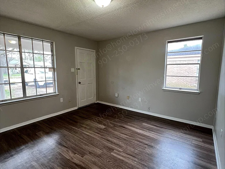 1405 Wells Station Rd — Photo 5