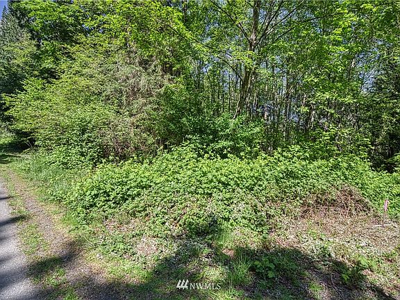 4th image of 3725 Wollochet Dr NW