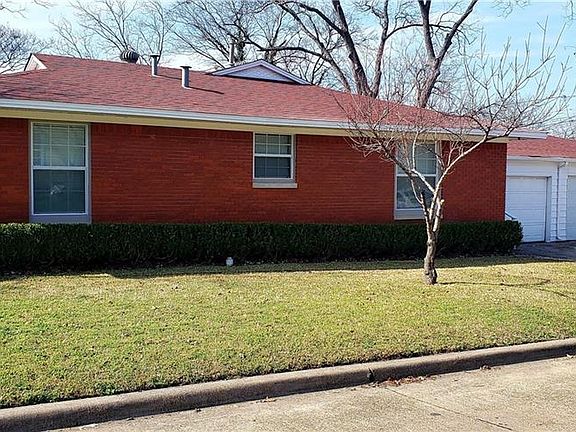 3rd image of 1903 Newport Ave