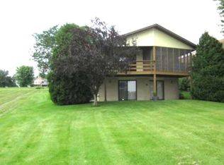 843 Breckenboro Rd, Davis, IL 61019