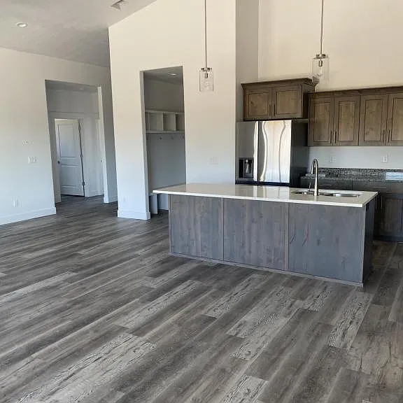 2065 S 3125 W — Photo 4