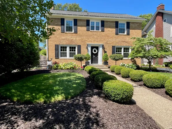 817 Cadillac Dr SE, Grand Rapids, MI 49506