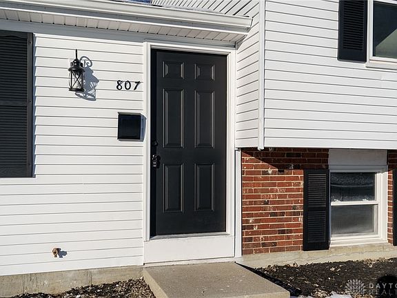4th image of 807 Barkins Ave