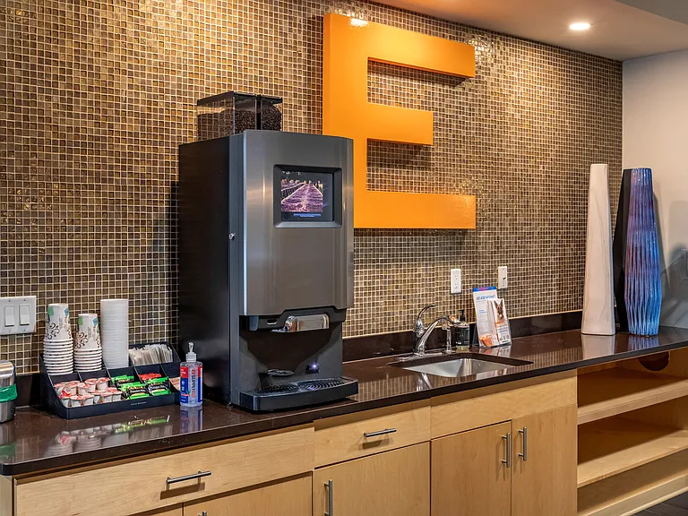 The Enclave Luxury Apartments — Photo 30