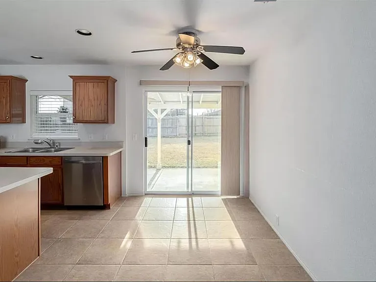 1017 Blue Jay Ln — Photo 6