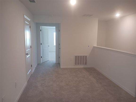 5th image of 8607 Tropical Aire Ln