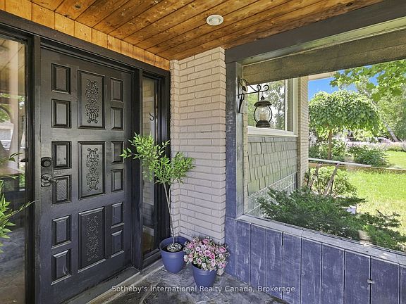2nd image of 3 Dickson Rd