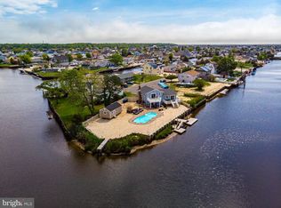 33 W Delaware Dr, Little Egg Harbor Township, NJ 08087