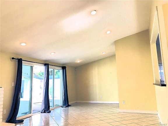 4th image of 20835 Martha St