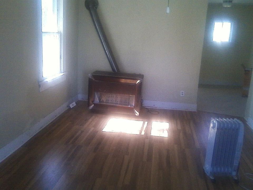 new laminate living and bedroom