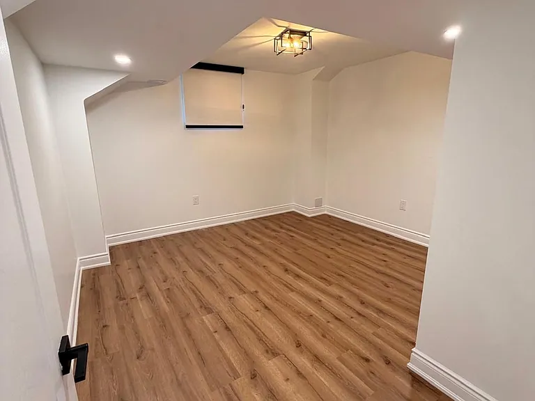 2187 Alderbrook Dr #BASEMENT — Photo 4