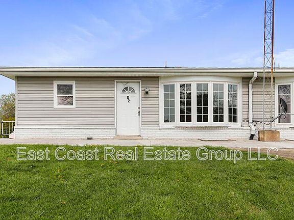 2nd image of 82 N Colonial Dr