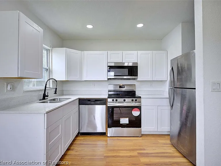 1547 Sycamore Ave — Photo 4