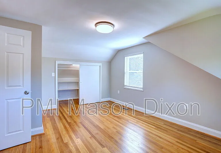 330 Compton Ave — Photo 36