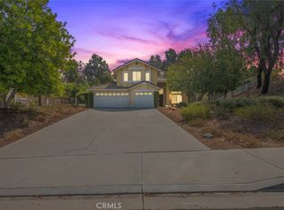 6974 New Ridge Dr, Riverside, CA 92506