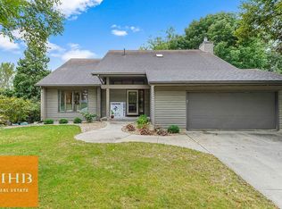 1517 Roby Rd, Stoughton, WI 53589