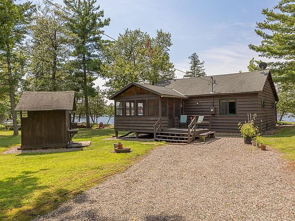 3rd image of 901 N Widow Lake Trl NW