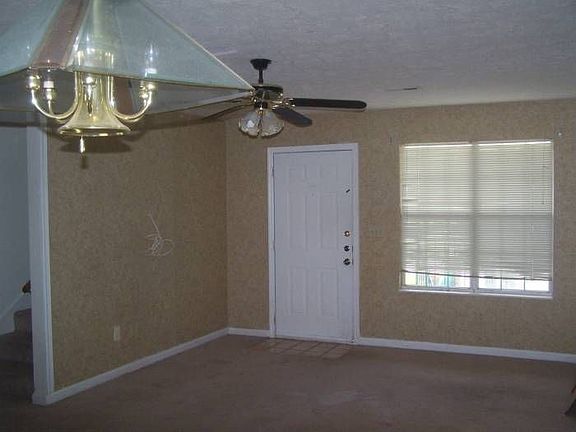 1300 SF LIVING AREA