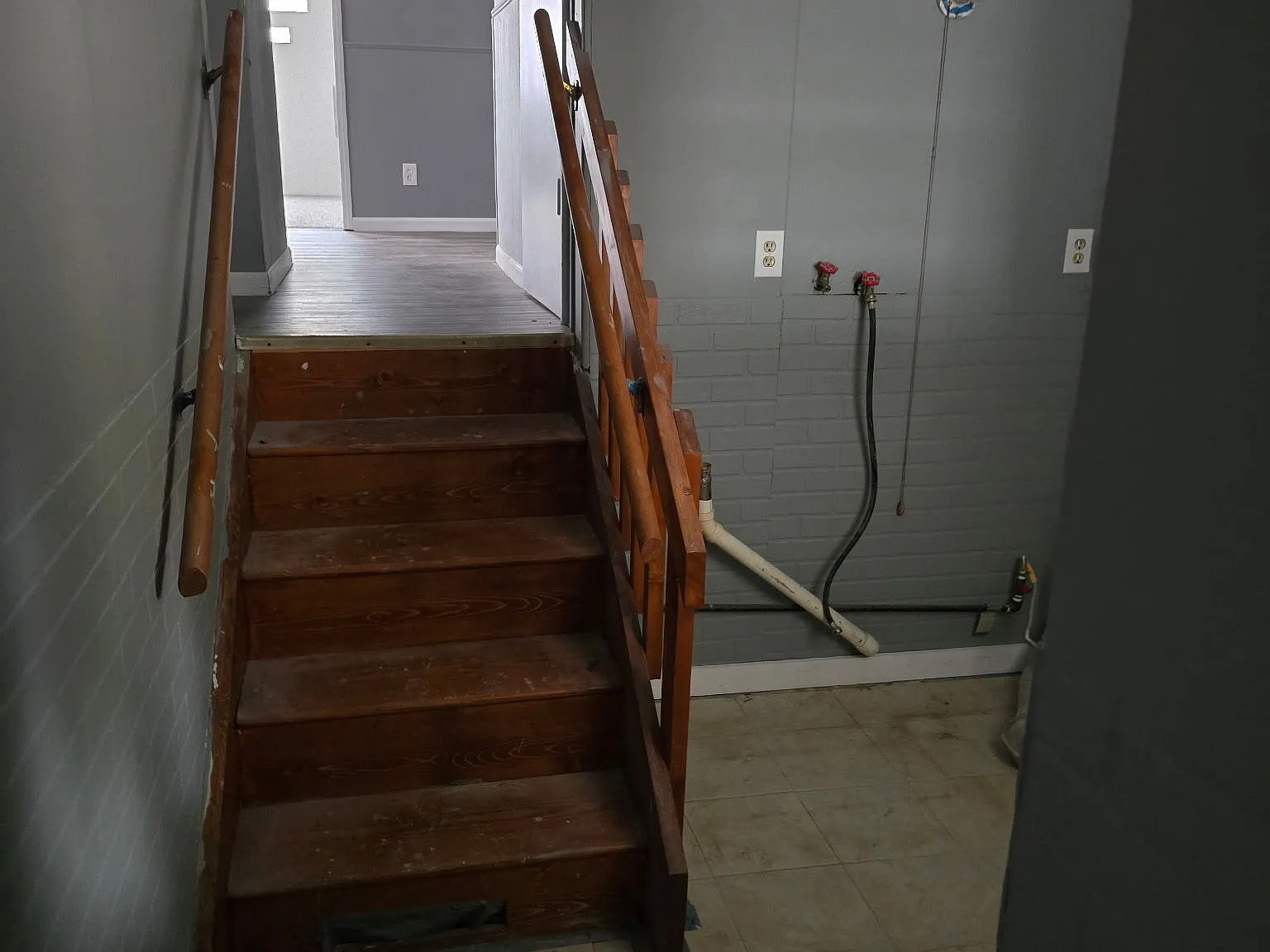 1611 South Oakwood Avenue - 1 — Photo 2
