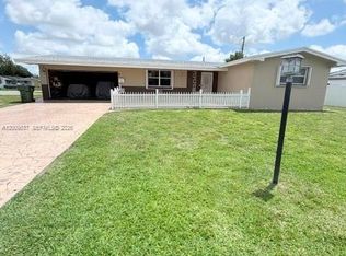 1121 NW 86th Ter, Pembroke Pines, FL 33024