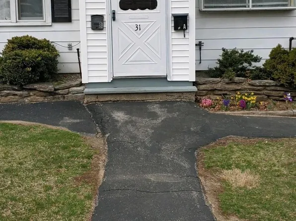 31 Park Villa Ave APT B, Worcester, MA 01606