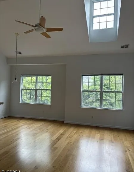 47 Taft Ln — Photo 2