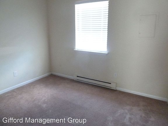 5th image of 320 Ashlawn Dr APT 6