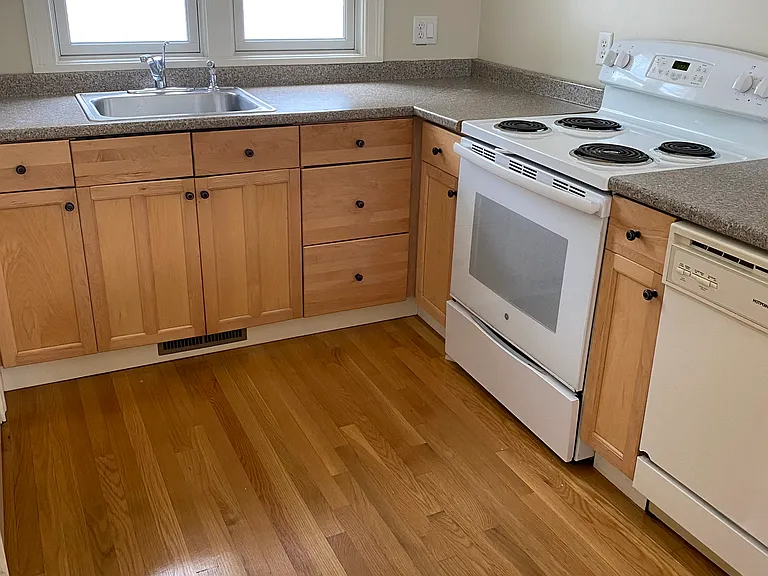 13C Wards Ln #C — Photo 3