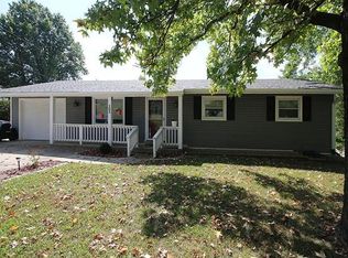 105 Creekside Dr, Collinsville, IL