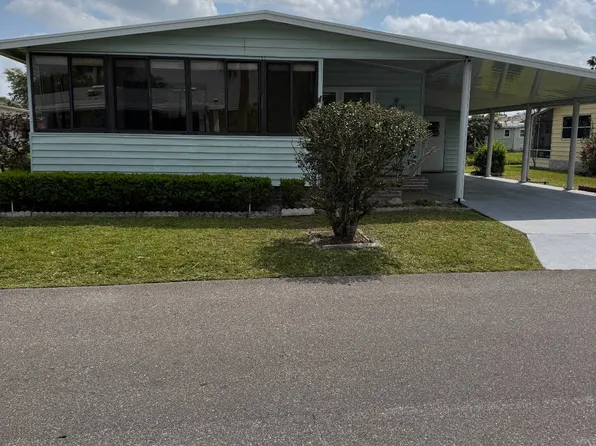 98 Country Club Dr, Plant City, FL 33565