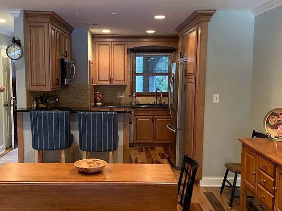 4th image of 7340 Lakefront Dr Unit 10