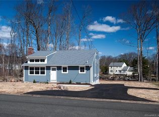 715 W Woods Rd, Hamden, CT 06518