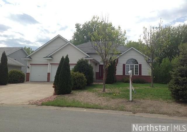 1st image of 10962 Able St NE