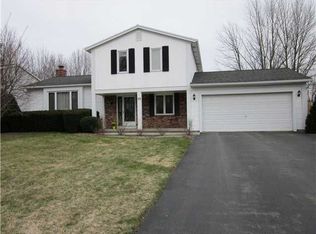 70 W Bend Dr, Rochester, NY 14612