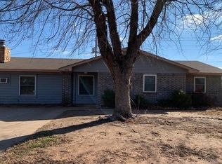 2004 Ridgeway Rd, Blackwell, OK 74631