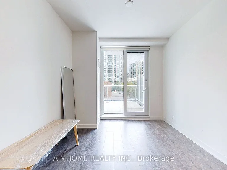 15 Holmes Ave #309 — Photo 4